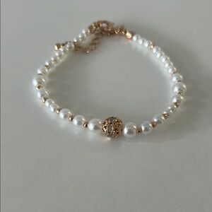 Elegant Pearl Bracelet